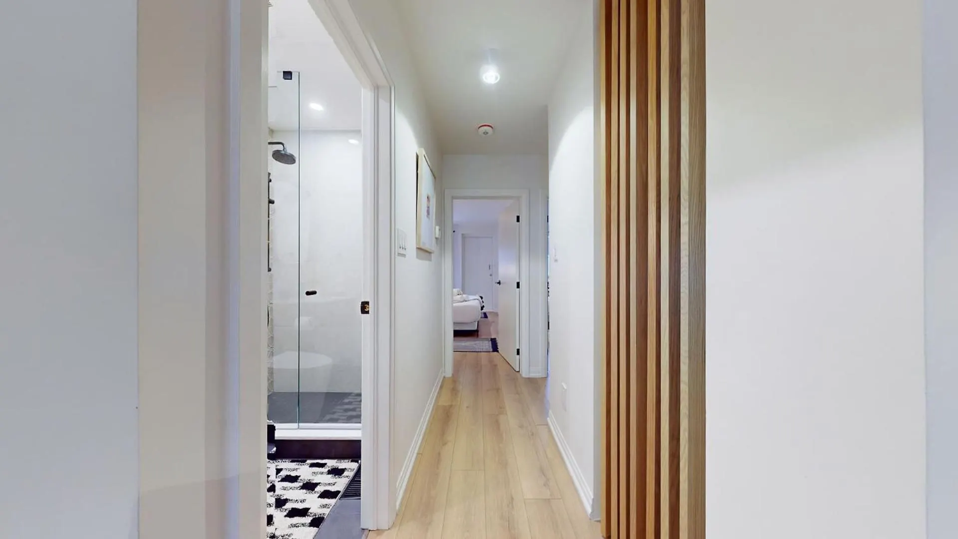 Casa Hotel Elegant 2Br Suite In Leslieville Toronto Canada