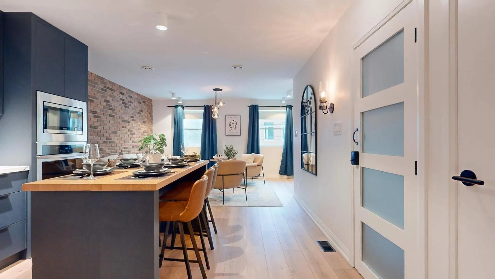 Casa Hotel Elegant 2Br Suite In Leslieville Toronto